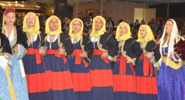 Το Λύκειον των Ελληνίδων Σπάρτης κόβει την βασιλόπιτα με παραδοσιακούς χορούς και κάλαντα