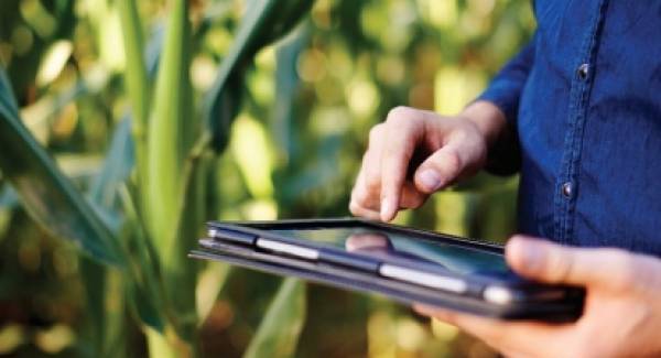 Τηλε-εκπαίδευση αγροτών μέσω εξειδικευμένης ιστοσελίδας