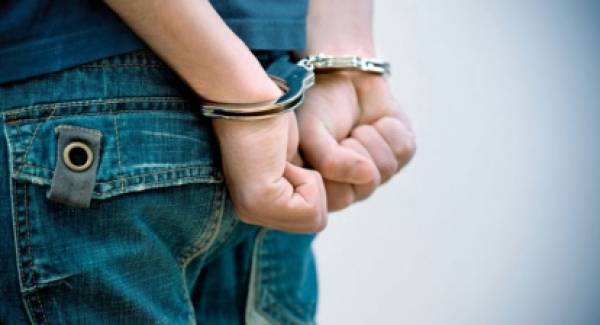Δύο 24χρονοι συνελήφθησαν με χασίς