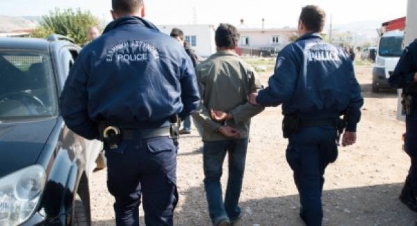 Δεκαέξι συλλήψεις στη Λακωνία