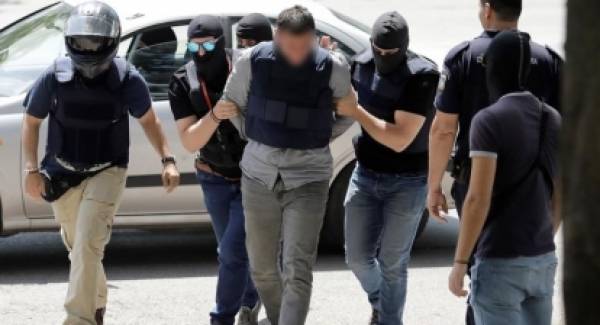 Οι συλλήψεις για τη ληστεία του ΑΧΕΠΑ θυμίζουν εκείνες του 2016 στη Σπάρτη