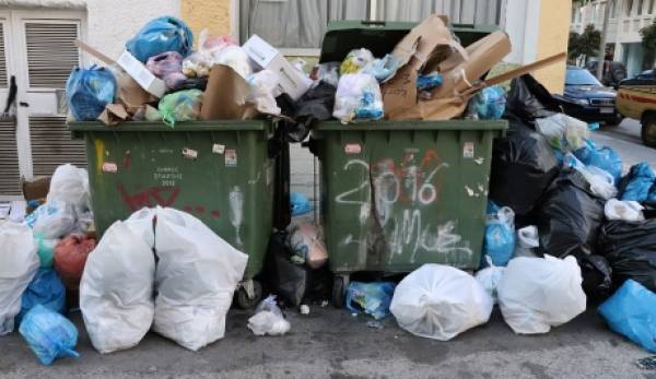 Ξεφεύγει η κατάσταση με τα σκουπίδια στον δήμο Σπάρτης (photos)
