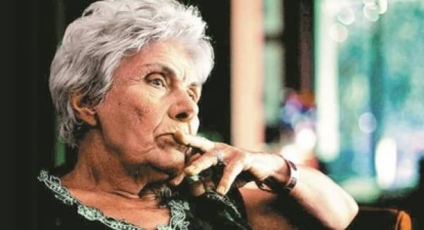 Aκαδημία Αθηνών: Απεβίωσε η κορυφαία ποιήτρια και ακαδημαϊκός Κική Δημουλά