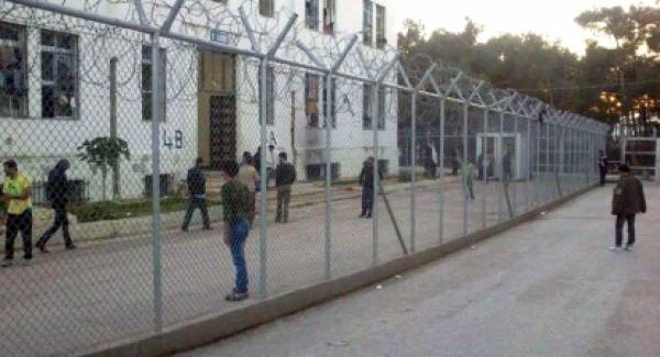 Πρόβλημα!  Κάνουν απεργία πείνας 1200 πρόσφυγες και μετανάστες του Κέντρου Κράτησης Κορίνθου…