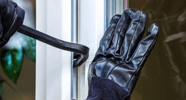 Λακωνία: Χειροπέδες σε τρία άτομα για κλοπές με λεία που ξεπερνά τις 7.000 ευρώ