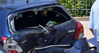 Σφοδρή σύγκρουση αυτοκινήτων στο Ναύπλιο (photos)