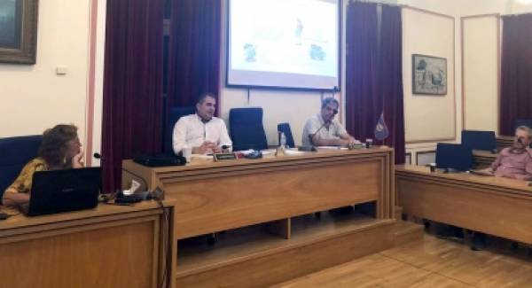 Ενημερώθηκε η Διαπαραταξιακή Δήμου Καλαμάτας για τις παρεμβάσεις στο δημόσιο χώρο
