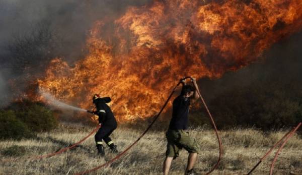 Στο «κόκκινο», σήμερα, η Πελοπόννησος. Πολύ υψηλός κίνδυνος πυρκαγιάς