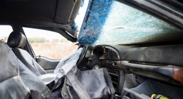 Σύγκρουση οχημάτων με έναν νεκρό στο Αίγιο