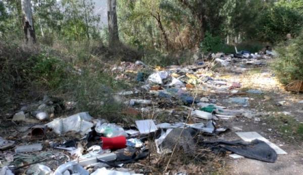Οι κάτοικοι των Αμυκλών δεν θέλουν άλλα σκουπίδια στο χωριό τους! (video)