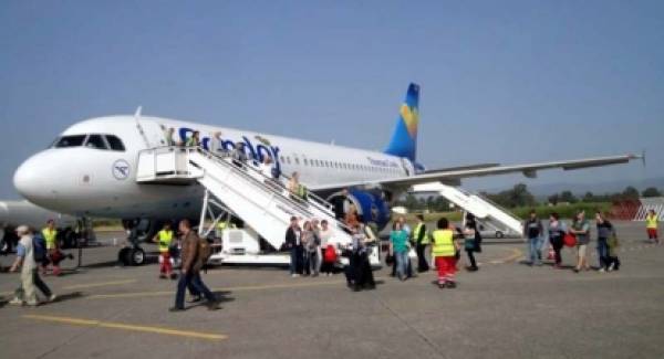 Θα ταξίδευαν με παράνομα χαρτιά από το αεροδρόμιο της Καλαμάτας για Ιταλία