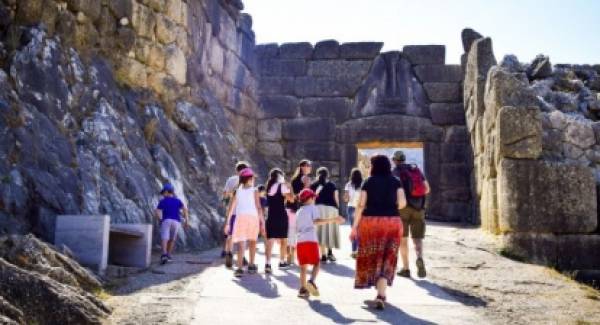 Συμμορία ξάφριζε τουρίστες στη Πελοπόννησο