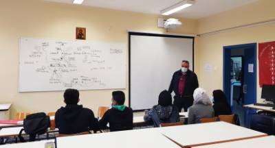 Το πρώτο κουδούνι για μαθητές πρόσφυγες του Sparta Inn