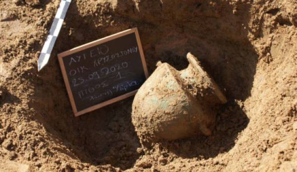 Ηλεία: Βρέθηκαν 8 τάφοι που ανήκουν στη νεκρόπολη της αρχαίας Ήλιδος