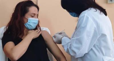 Με ασπίδα ζωής οι υγειονομικοί της Λακωνίας. Ήρθε το εμβόλιο!