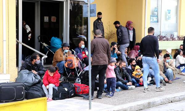 Κρητικός: «Μέχρι την Πέμπτη όλοι οι πρόσφυγες θα έχουν λάβει τα έγγραφα παραμονής (ADET)»