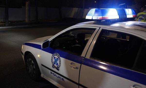 Επίθεση με μολότοφ κατά αστυνομικών στο κέντρο της Πάτρας