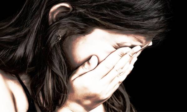 Κορινθία: Ανήλικη κατήγγειλε βιασμό επί σειρά ετών από τον πατέρα της