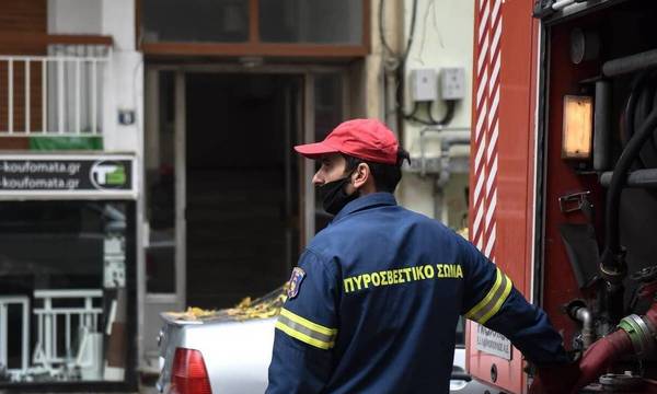 Τραγωδία στην Πάτρα: Νεκρή γυναίκα από πυρκαγιά σε σπίτι (video)