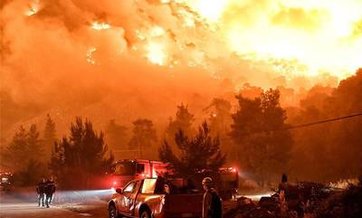 Φωτιά στο Σχίνο Κορινθίας: Από αμέλεια κάηκαν 20.000 στρέμματα - Ριπές ανέμων 8Β - Δύσκολη η νύχτα!