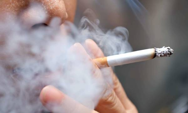 Ο αριθμός των καπνιστών έχει φθάσει σε ιστορικά υψηλό 1,1 δισ.