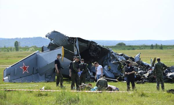 Ρωσία: Τουλάχιστον 9 νεκροί μετά τη συντριβή δικινητήριου αεροσκάφους στη Σιβηρία