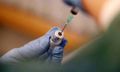 Υποχρεωτικός εμβολιασμός: Αυτές οι κατηγορίες εργαζομένων είναι «υποψήφιες» (video)
