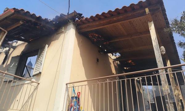 Μεγάλη φωτιά στην Πάτρα: Καίγονται σπίτια - Εκκενώθηκαν Σούλι και Ρυάκι (photos - videos)