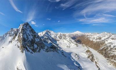 Ρωσία: Πέντε ορειβάτες έχασαν τη ζωή τους σε χιονοθύελλα στο όρος Ελμπρούς (video)