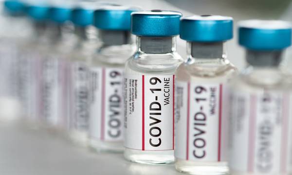 Επικεφαλής BioNTech: Τα εμβόλια της covid-19 θα χρειαστούν ανανέωση το 2022 λόγω νέων μεταλλάξεων