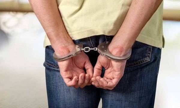 Συλλήψεις για ναρκωτικά, όπλα, κλοπή και λαθραία, στην Πελοπόννησο