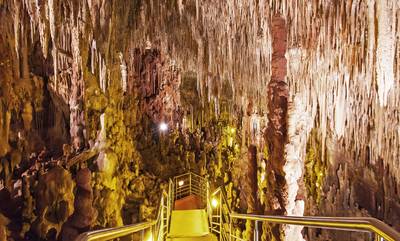 Ξεναγήσεις στο σπήλαιο Καστανιάς, στις Βοιές του Δήμου Μονεμβασίας