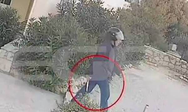 Iεράπετρα: Βίντεο-ντοκουμέντο της γυναικοκτονίας: Ο 54χρονος κυνηγάει τη Νεκταρία με το μαχαίρι