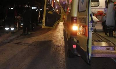 Σοβαρό τροχαίο στη Ζαχάρω - Μετωπική αυτοκινήτου με βαν – Δύο εγκλωβισμένοι
