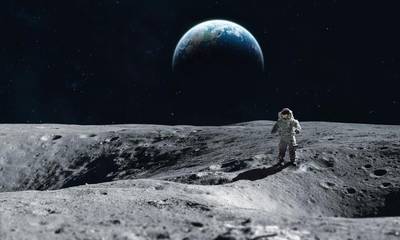 Η NASA δεν θα στείλει επανδρωμένη πτήση στη σελήνη έως το 2025