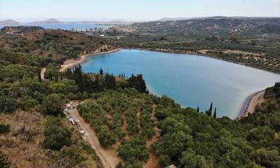 Πωλείται οικόπεδο 5130 τ.μ. στην τεχνητή λίμνη του golf του Costa Navarino