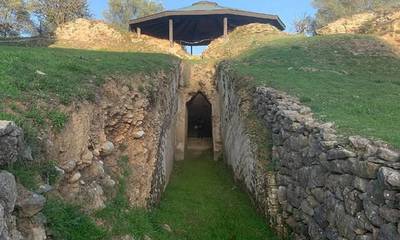 Μενδώνη: Ο αρχαιολογικός χώρος Πελλάνας δεν βρίσκεται σε ανυποληψία και αφάνεια