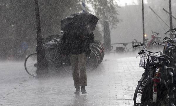 Καιρός: Έντονες βροχές και καταιγίδες τις επόμενες ώρες στην Πελοπόννησο