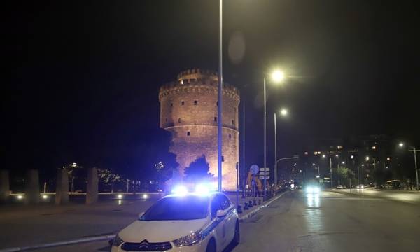Σοκ στη Θεσσαλονίκη: Σκότωσε τη γυναίκα του και πήγε στο τμήμα για να παραδοθεί