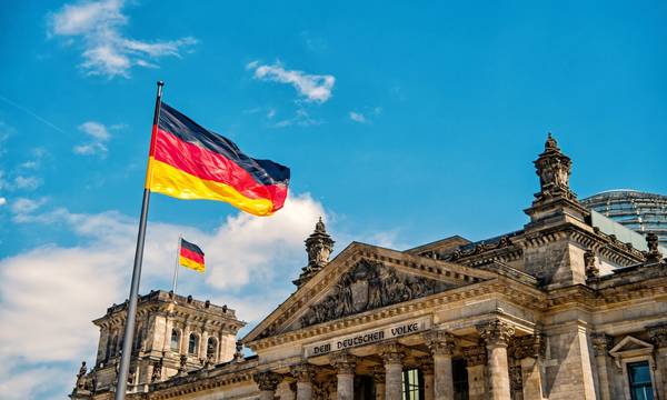 Η Γερμανία χρειάζεται 400.000 εξειδικευμένους ξένους εργαζόμενους ετησίως