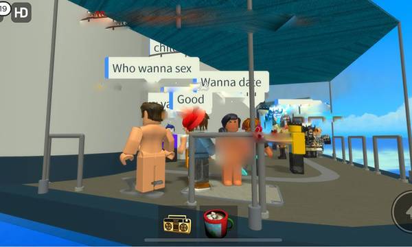Roblox: Ένα video game για παιδιά με ναζί και σκηνές σεξ