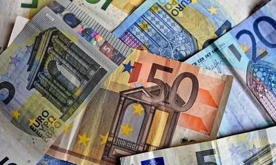 «Βρέχει» λεφτά από ΟΑΕΔ και ΕΦΚΑ - Ποιοι πάνε ταμείο έως τις 25 Φεβρουαρίου