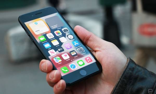 Νέο iPhone SE 5G: Το πιο οικονομικό κινητό της Apple - Αξίζει;