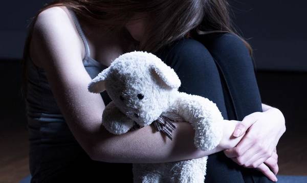 Σεξουαλική κακοποίηση ανηλίκων: Πώς μπορούν οι γονείς να προστατεύσουν τα παιδιά