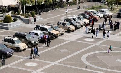 Σπάρτη: Λασπωμένα Jeep 4x4  κατέλαβαν την κεντρική πλατεία! (photos)