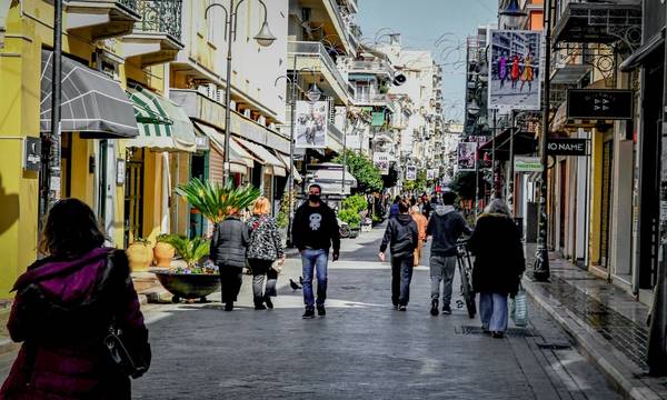 Έρευνα: Μειωμένες οι αγορές των Ελλήνων σε σούπερ μάρκετ, ένδυση, υπόδηση