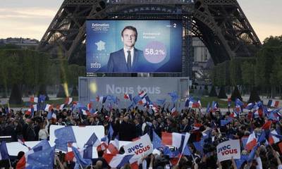 Γαλλία: Άνετη επανεκλογή Μακρόν με 58,2%