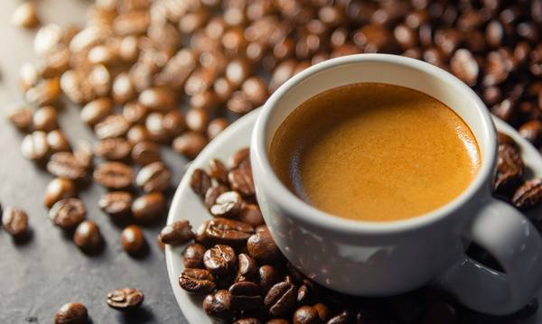 Έρευνα: Μικρότερος ο κίνδυνος πρόωρου θανάτου για όσους πίνουν καφέ