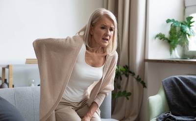 Οστεοπόρωση: Ποιες καθημερινές συνήθειες ευνοούν την εμφάνισή της