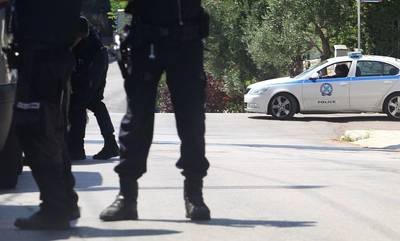 Σε εξέλιξη μεγάλη αστυνομική επιχείρηση σε Κορινθία και Βοιωτία για απάτες - 5 συλλήψεις